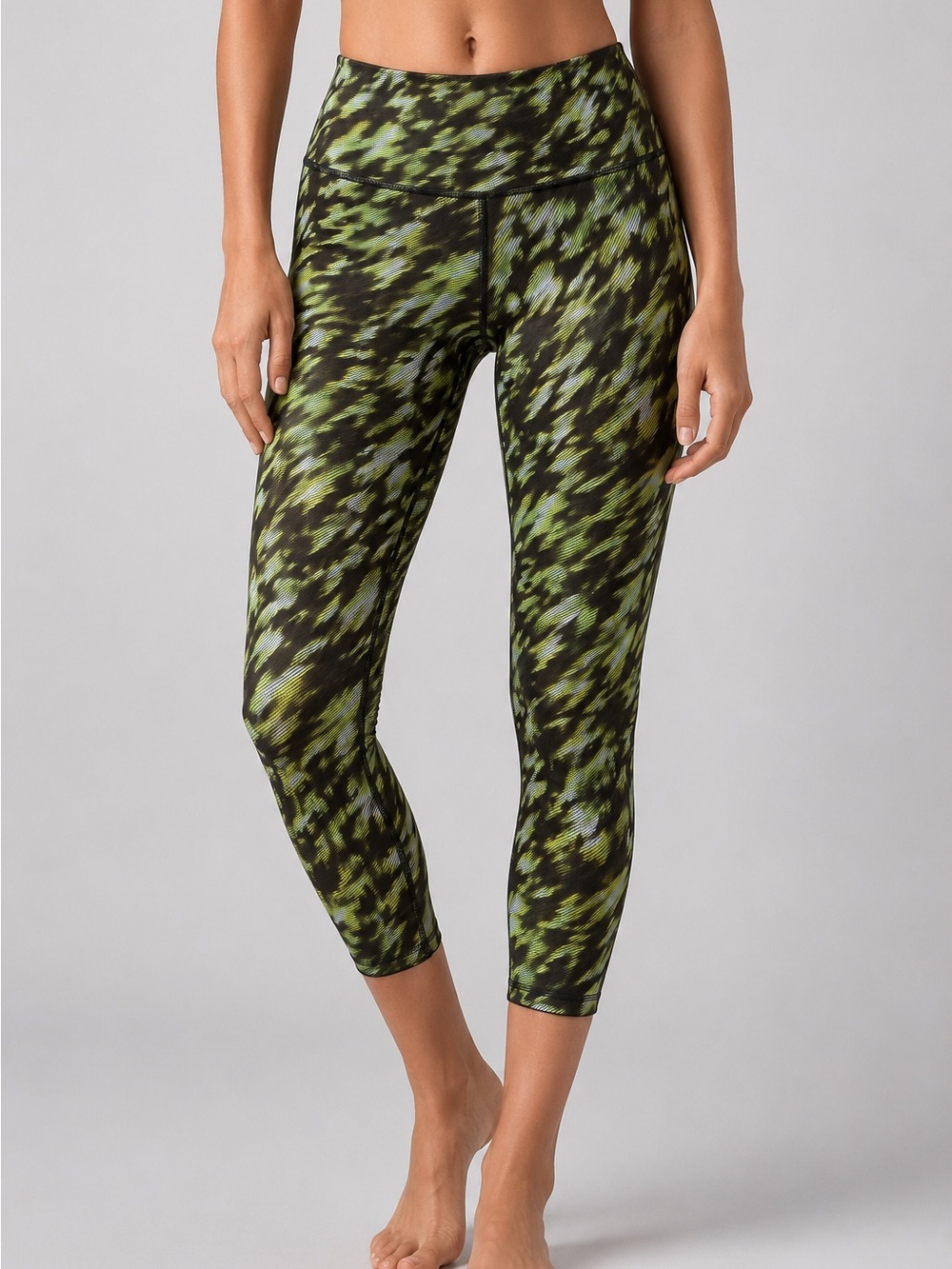 Lululemon Wunder Under Luxtreme 25” Leggings Green Abstract Print Size 6 EUC